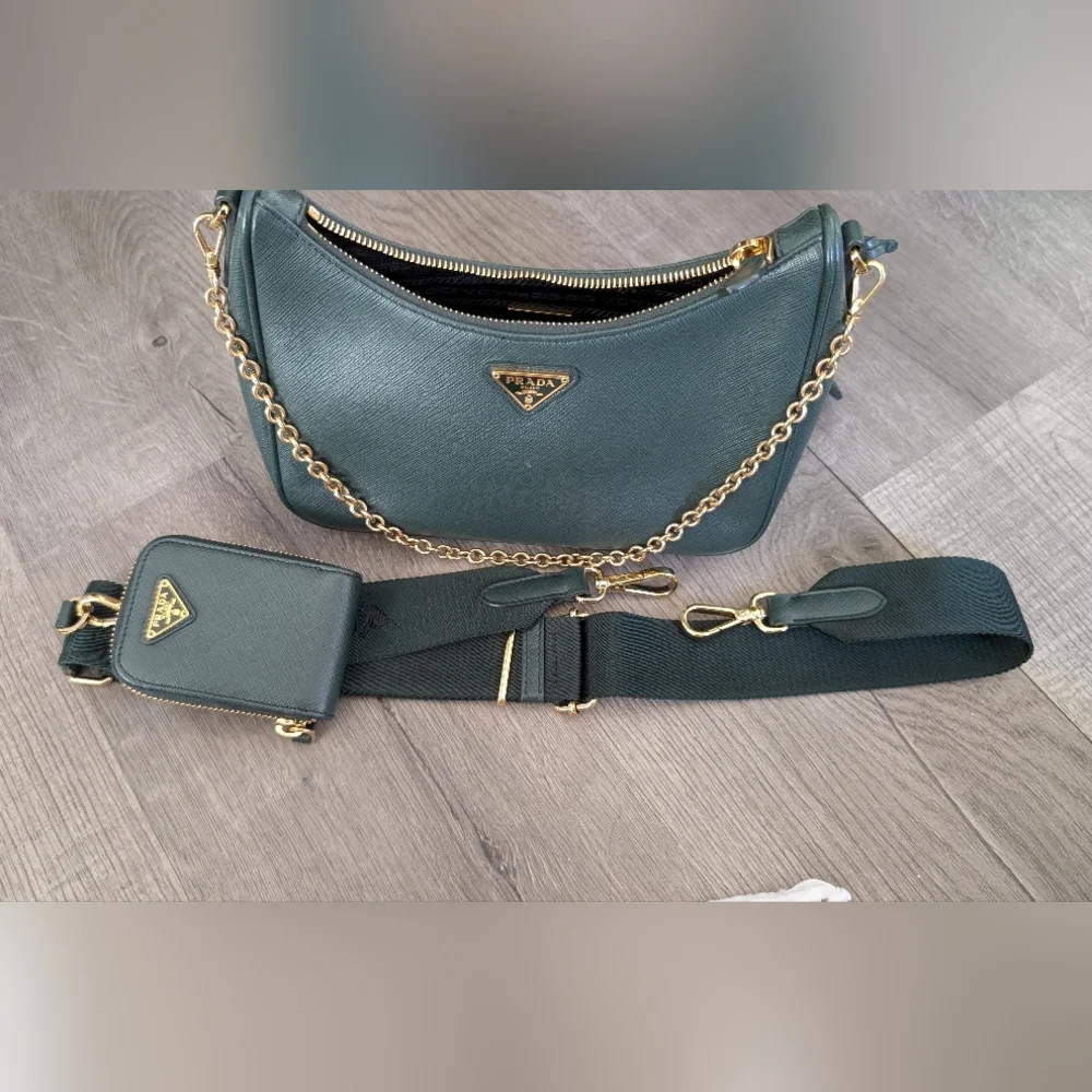 Prada Green Leather Women's Bag - Picture 1 of 6